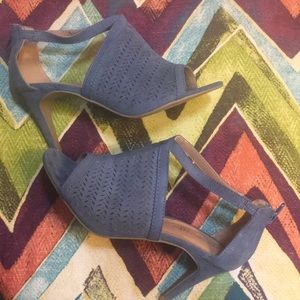 Peeptoe shootie- dusty blue faux suede 7W